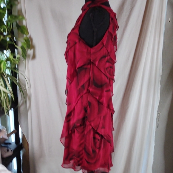 White House | Black Market Red Rose Waterfall Style Sleeveless Dress - Sz. M - Picture 12 of 16
